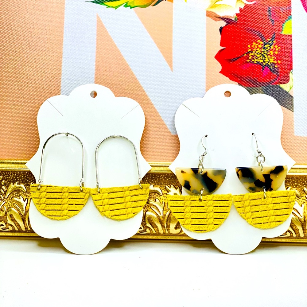 Earrings 2 pair